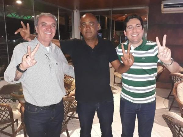 Ex-candidato a prefeito de Sousa, Jota Cândido anuncia apoio a Felipe leitão. (Foto: Debate Paraíba).