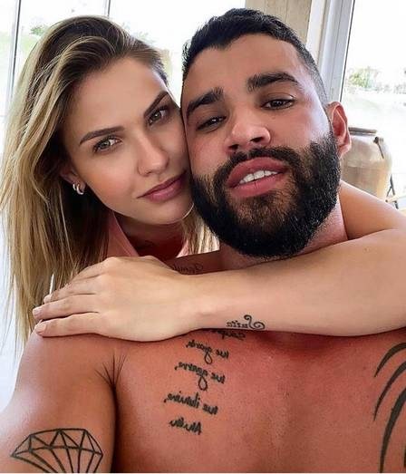O cantor procurou a ex-mulher na semana passada, tentando uma reconciliação, mas a modelo não aceitou. (Foto: Reprodução).