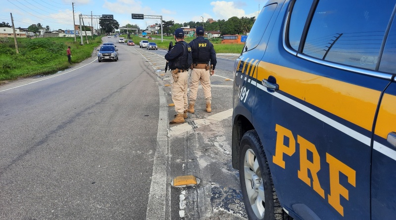 O reforço no policiamento ostensivo e preventivo visa garantir a fluidez e a segurança do trânsito no feriado prolongado (Foto: Divulgação PRF)