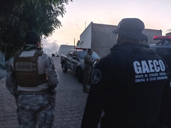 De acordo com informações dos órgãos de investigação, “laranjas” teriam lavado mais de R$ 23 milhões, inclusive em igrejas. (Foto: Reprodução).