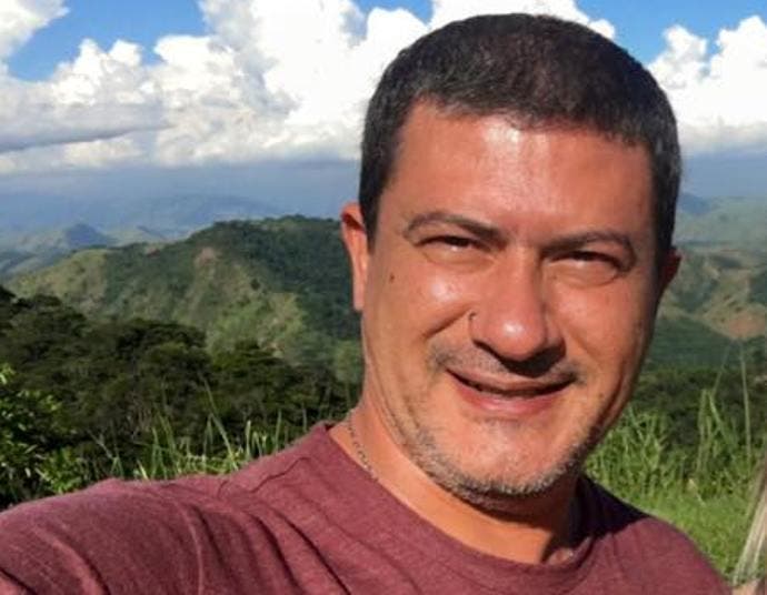 O AVC hemorrágico acontece quando um vaso sanguíneo – veia ou artéria – se rompe dentro do cérebro, extravasando sangue. (Foto: Reprodução).