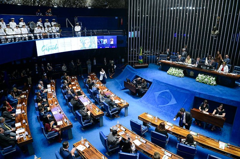 Quatro pessoas e uma instituição foram agraciadas - Pedro França/Agência Senado
