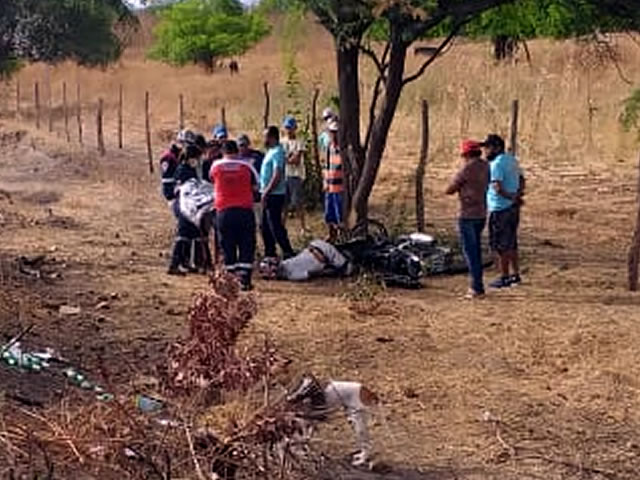 A área foi isolada até a chegada da perícia da Polícia Civil (Foto: Reprodução Redes Sociais)