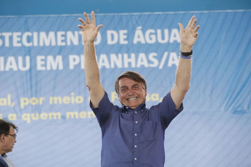 Durante o evento, Bolsonaro estava acompanhado do senador e ex-presidente da República, Fernando Collor (PROS). (Foto: Reprodução/Twitter).