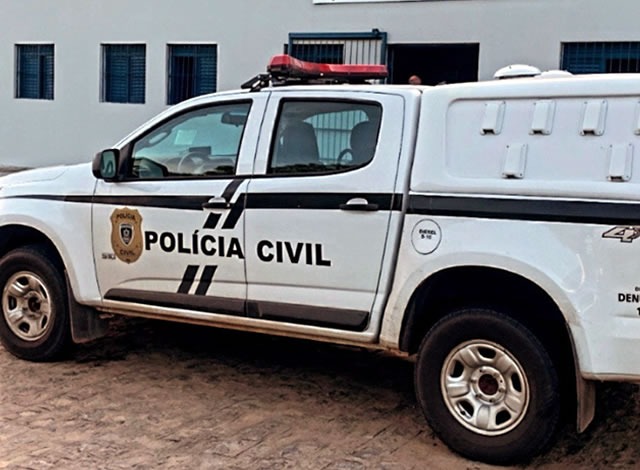 Contra ele existia expedido em seu desfavor um mandado de prisão pelas práticas dos crimes de assalto a mão armada e corrupção de menores. (Foto: Reprodução).