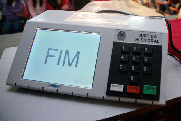 Urnas eletrônicas serão instaladas nesse sábado (14). (Foto: Reprodução).