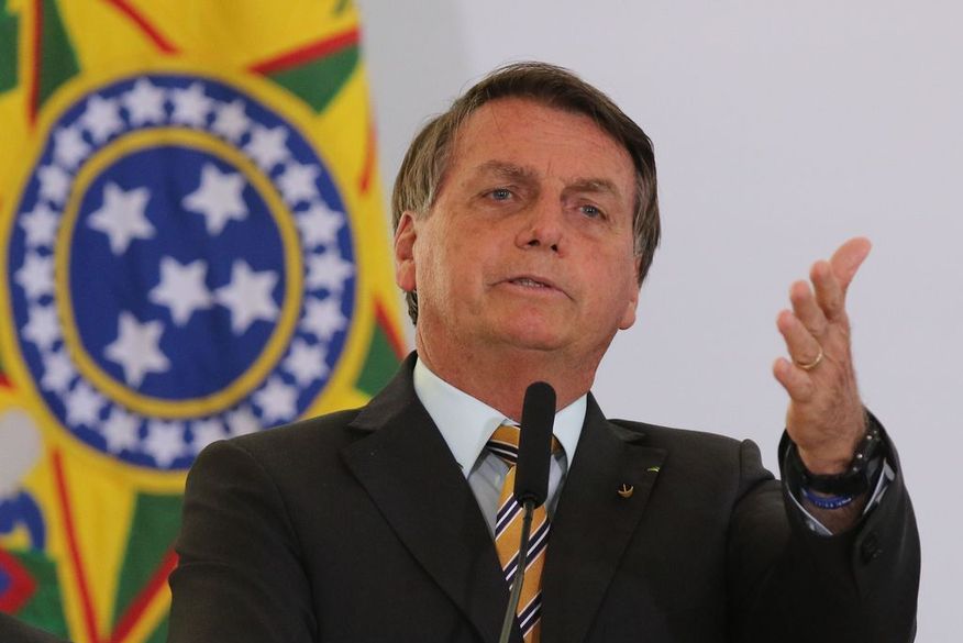 Em outra declaração sem amparo científico, Bolsonaro afirmou que a melhor prevenção para o vírus é 