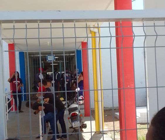 Adolescente de 15 anos desfere golpe de faca contra outro no interior de escola no município de Sousa