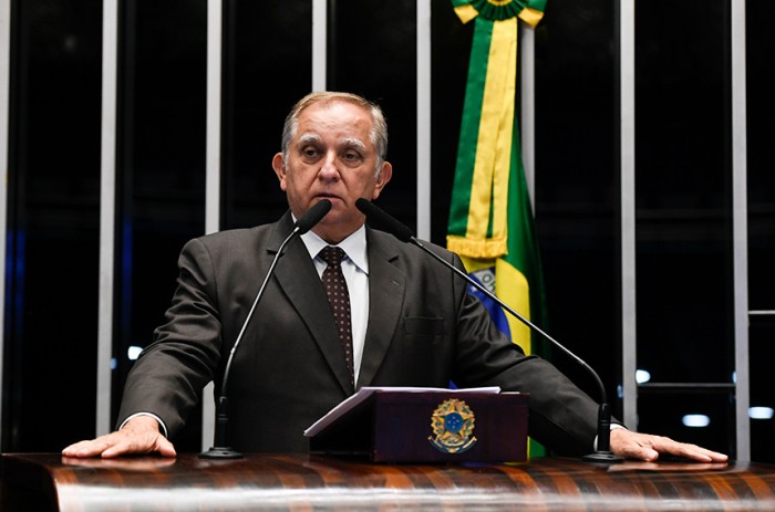 Segundo o senador Izalci, a Funasa presta serviços relevantes para a saúde pública e o saneamento básico - Jefferson Rudy/Agência Senado