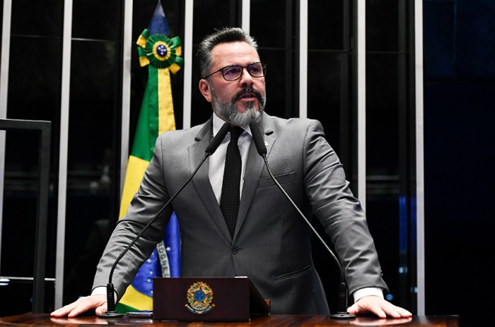 Segundo o senador Alan Rick, o setor agropecuário gera empregos e aumenta a renda da população local - Jefferson Rudy/Agência Senado