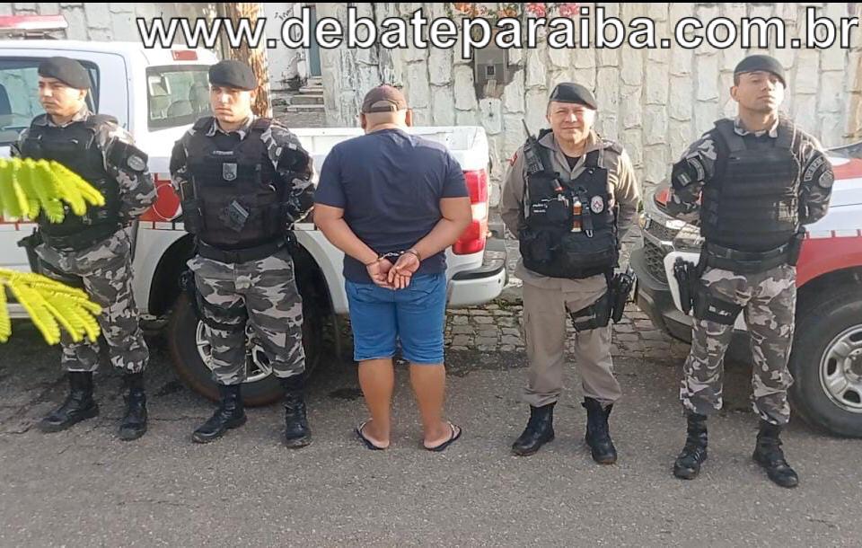 Operação conjunta desencadeada pela Polícia Militar e GAECO, resulta em prisão de indivíduo na região de Sousa