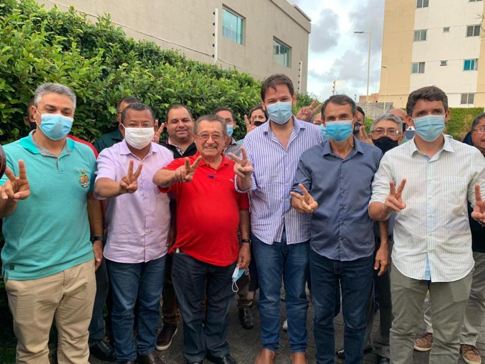 O vice-prefeito na chapa de Ruy Carneiro, Zé Gadelha, do PSC, destacou que Nilvan é o melhor nome para gerir a cidade. (Foto: Assessoria).