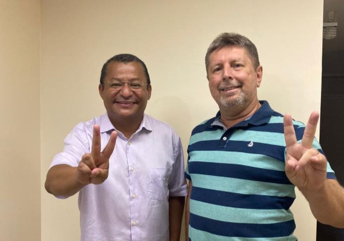 Durante reunião com o candidato nesta noite, Pontes garantiu que já começa a se empenhar na campanha de Nilvan a partir de hoje. (Foto: Reprodução).