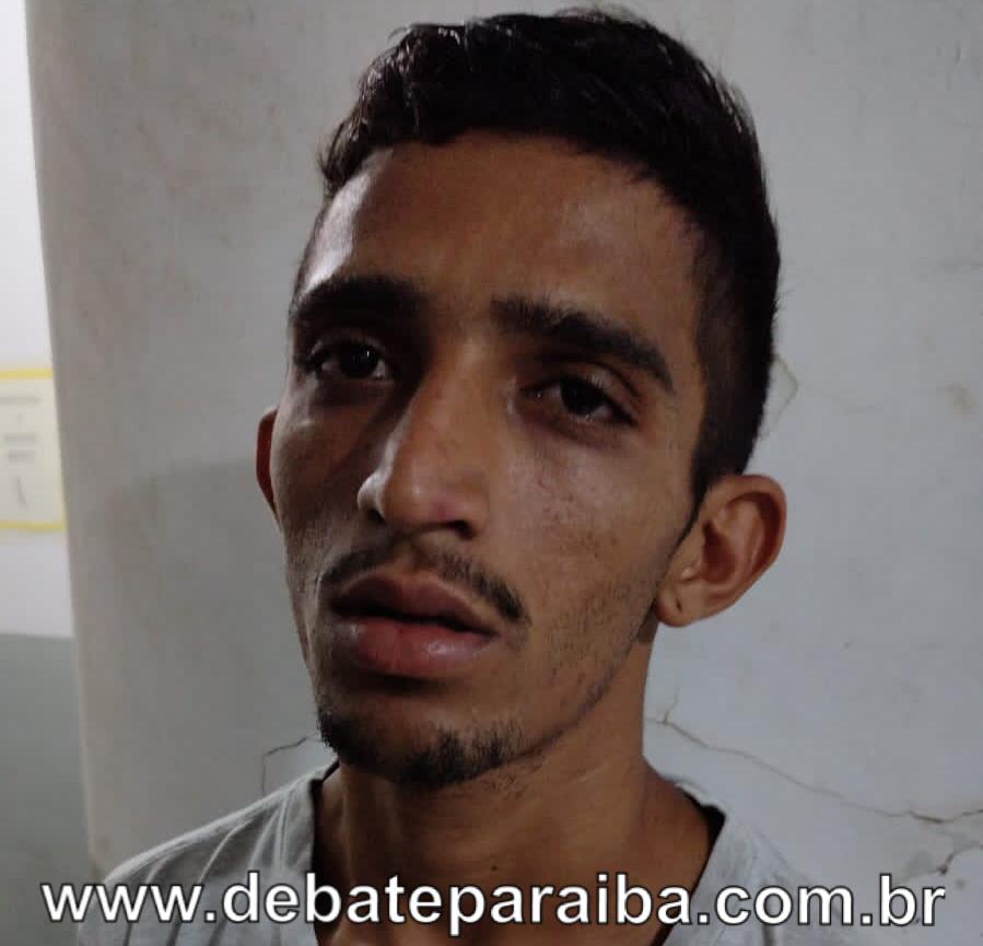 Diante do flagrante, o indivíduo recebeu voz de prisão e foi levado à delegacia de Polícia Civil, para serem realizados os procedimentos cabíveis ao caso (Foto: Reprodução)