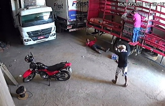Diligências foram efetudas por guarnições da Polícia Militar, porém sem êxito na captura dos infratores da lei (Foto: Reprodução)