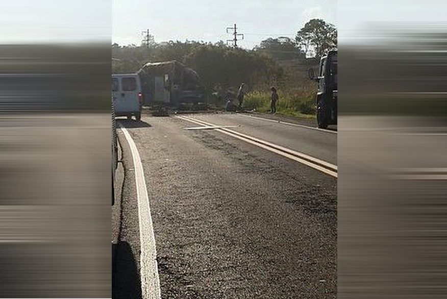 O acidente aconteceu por volta das 7h e a rodovia precisou ser interditada para atendimento da ocorrência. (Foto: Reprodução).