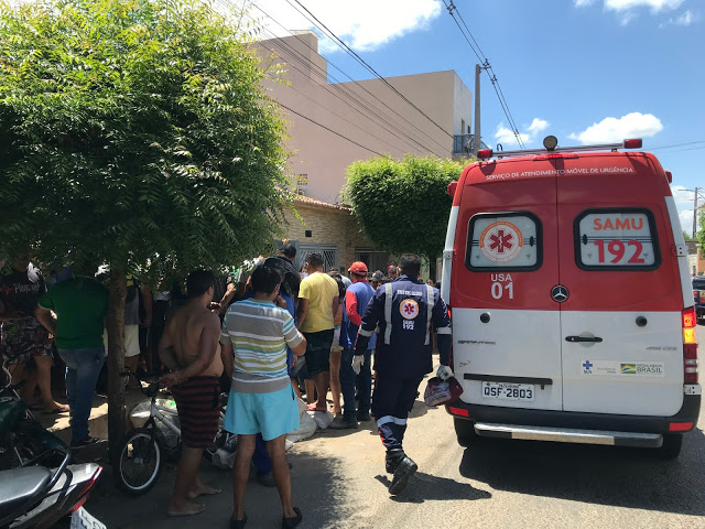 Jovem é assassinado a tiros dentro de lava jato no município de Cajazeiras; veja fotos