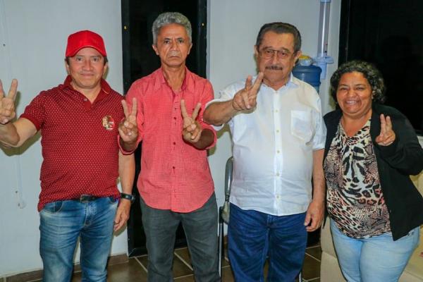 Políticos de vários municípios do interior da Paraíba aderem a campanha de Maranhão (Foto: Reprodução).