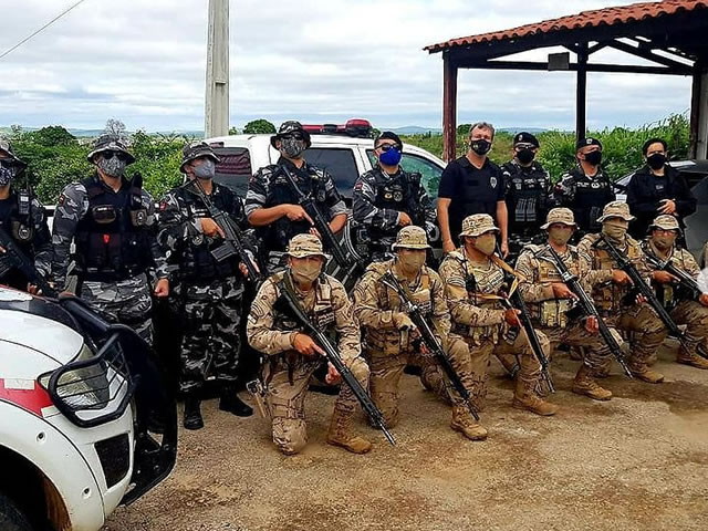 Foram cumpridos 11 mandados judiciais, sendo sete de prisão temporária e quatro de busca e apreensão expedidos pela Comarca de Princesa Isabel (Foto: Divulgação PMPB)