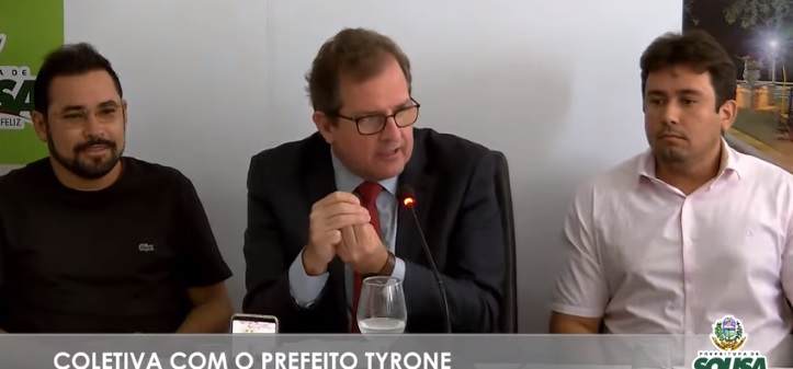 Tyrone desafia Novinho de Carlão a mostrar extratos bancários da Câmara, faz trocadilho com o presidente e sugere que o vereador estude: “A Câmara não dá um pão a ninguém”