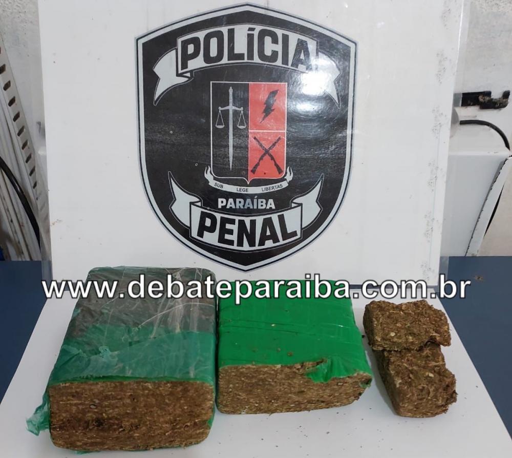 Ação rápida de policiais penais e militares intercepta arremesso de droga na Colônia Agrícola Penal de Sousa