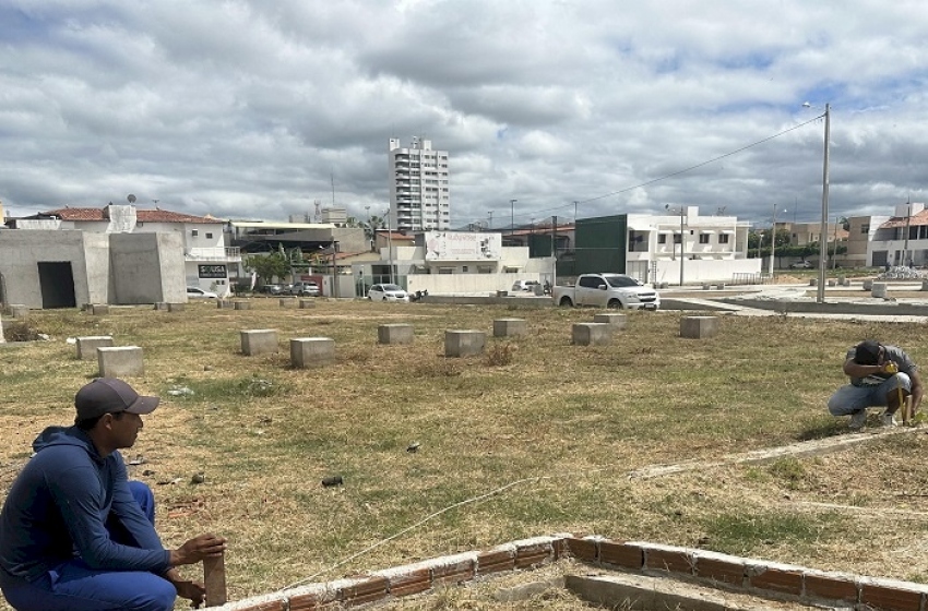 Na manhã desta segunda-feira 22/05, trabalhadores já começaram realizar trabalho de medição e verificação. (Foto: Reprodução).