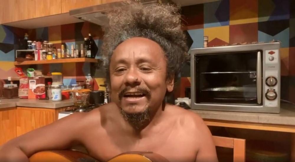 E avisa Chico César: “eu vou tomar vacina, quem não quiser que tome cloroquina”. (Foto: Reprodução).