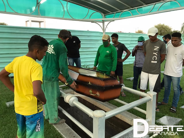 Humilhação: Prefeitura de Sousa faz família de gari morto durante coleta de lixo, passar vexame em cemitério; familiares tiveram que desembolsar quase R$ 10 mil para fazer sepultamento