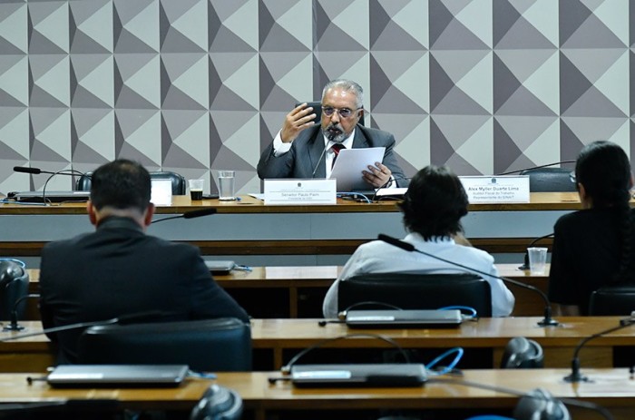 Paulo Paim é presidente da CDH e autor do requerimento para o ciclo de debates - Foto: Geraldo Magela/Agência Senado
