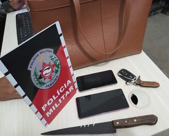 Posteriormente, o criminoso foi conduzido à delegacia de Polícia Civil e apresentado ao delegado de plantão (Foto: Reprodução)