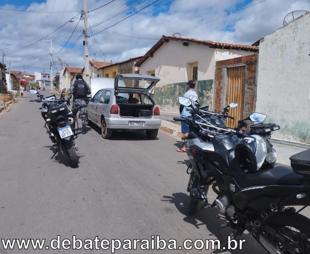 Diante dos fatos, o homem recebeu voz de prisão e foi conduzido à delegacia de Polícia Civil de Sousa com o carro apreendido (Foto: Reprodução Debate Paraíba)