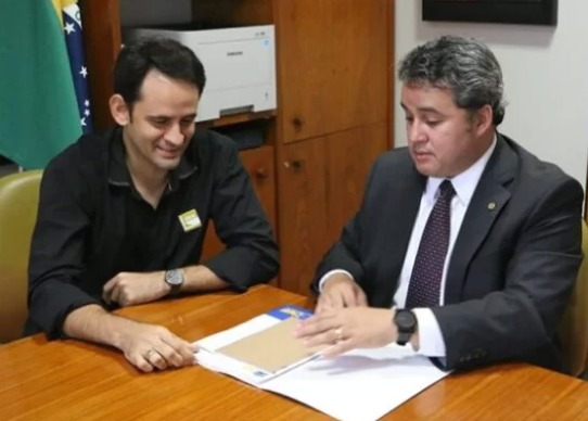 De acordo com Athaide Diniz, a intensão inicial era destinar os recursos para a pavimentação do Distrito de Boa Esperança. (Foto: Reprodução).
