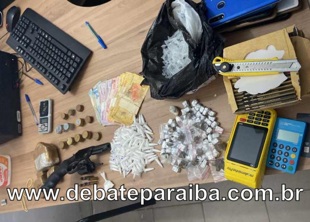 Operação integrada entre as Polícias Civil e Militar resulta prisões e em grande apreensão de drogas, arma e dinheiro em Sousa