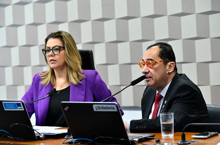O senador Jorge Kajuru apresentou um substitutivo do projeto da senadora Leila Barros - Foto: Geraldo Magela/Agência Senado