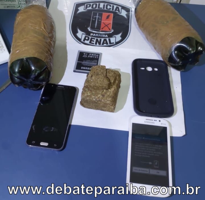 Todo o material apreendido foi apresentado à direção da unidade, para serem adotadas as medidas cabíveis (Foto: Reprodução)