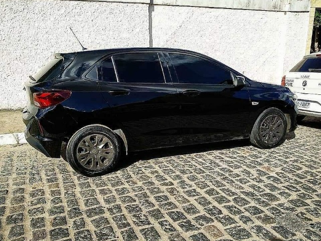 Os suspeitos e materiais apreendidos foram conduzidos à Delegacia de Polícia Civil de Esperança, para os procedimentos legais (Foto: Divulgação PMPB)