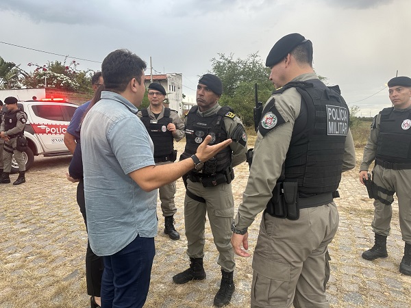 Durante a reunião, o tema principal de discussão foi a construção da sede do 14º BPM e do Batalhão de Operações Policiais Especiais (BOPE). (Foto: Reprodução).