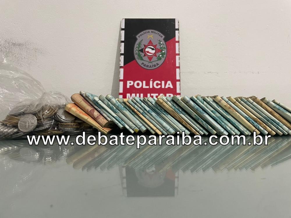 O veículo apreendido e a vítima do ocorrido foram conduzidos à delegacia de Polícia Civil de Cajazeiras (Foto: Reprodução)
