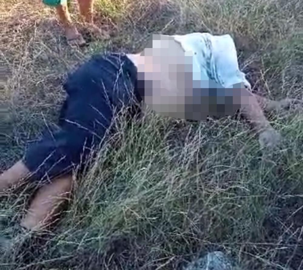 Após serem adotados os procedimentos necessários, o corpo da vítima será encaminhado ao IML de Cajazeiras para ser feita a necropsia (Foto: Reprodução)