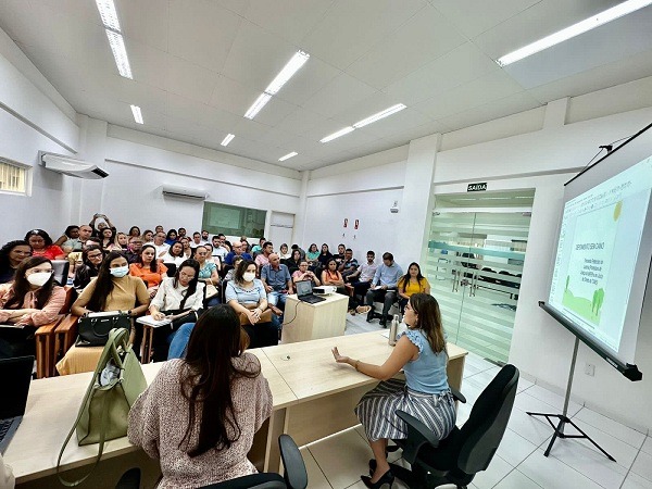 Foram realizadas duas reuniões com gestores de 12 municípios para tratar da implementação do fluxo de atendimento de crianças e adolescentes vítimas ou testemunhas de violência em 12 municípios. (Foto: Divulgação).