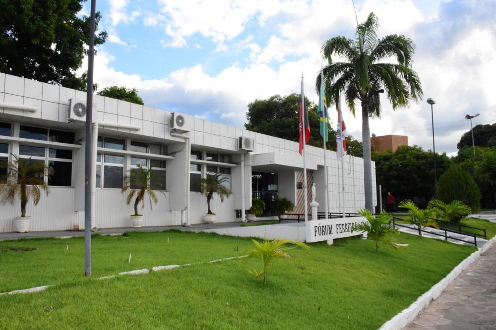 De acordo com as investigações, os réus teriam saído de Fortaleza com destino à Cajazeiras, transportando o entorpecentes no veículo (Foto: Reprodução)