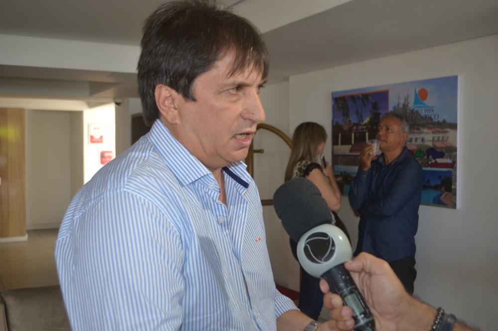 Janduy assume mandato na ALPB. (Foto: Debate Paraíba).
