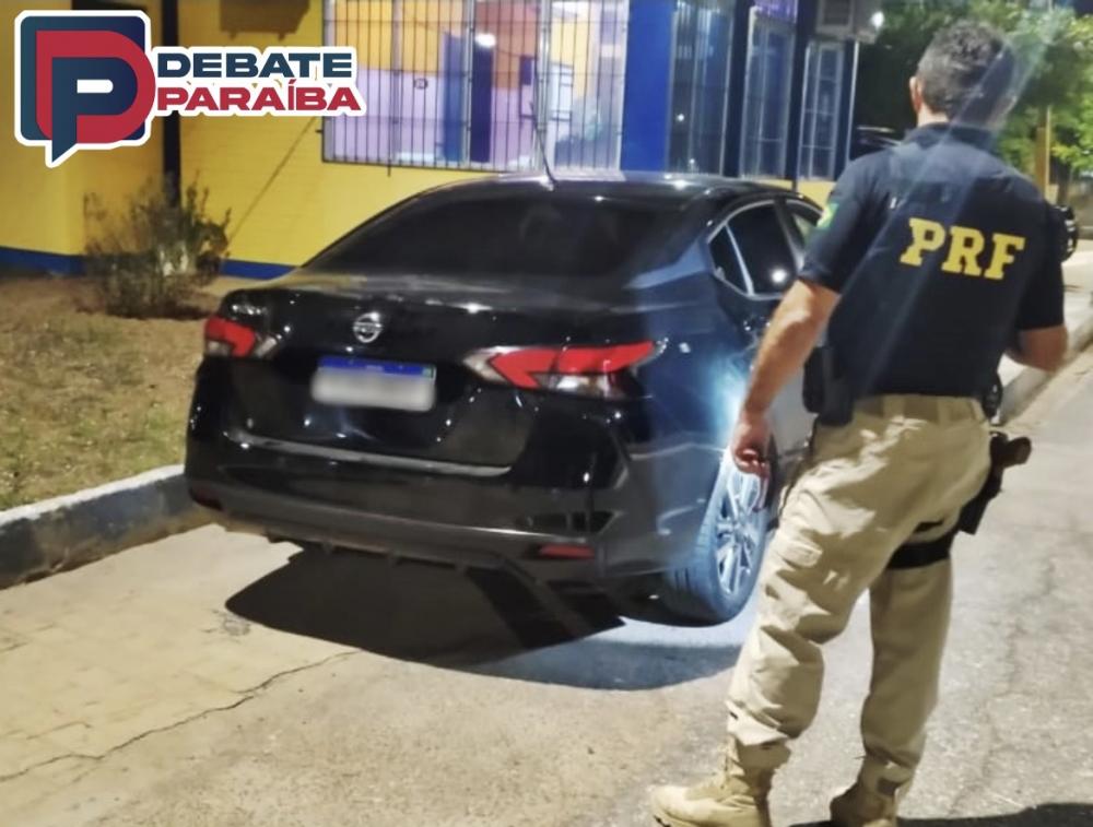O homem foi detido e encaminhado à delegacia de Polícia Civil juntamente com o carro apreendido e poderá responder criminalmente por receptação (Foto: Reprodução)