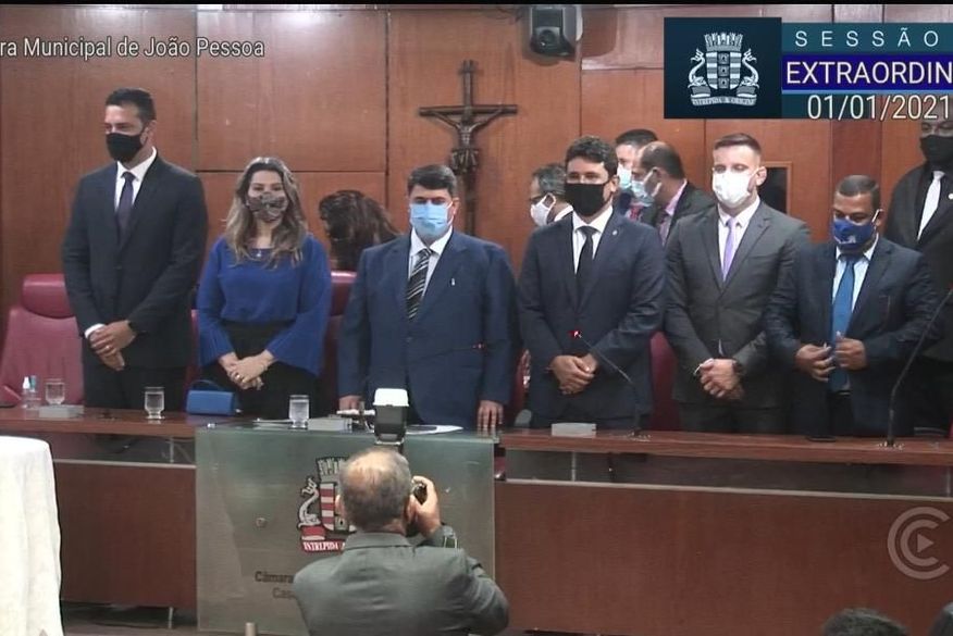 Vereador Dinho é escolhido presidente da Câmara Municipal de João Pessoa. A composição da Mesa conta com os nomes dos vereadores nesta imagem. (Foto: Reprodução/TV Câmara).