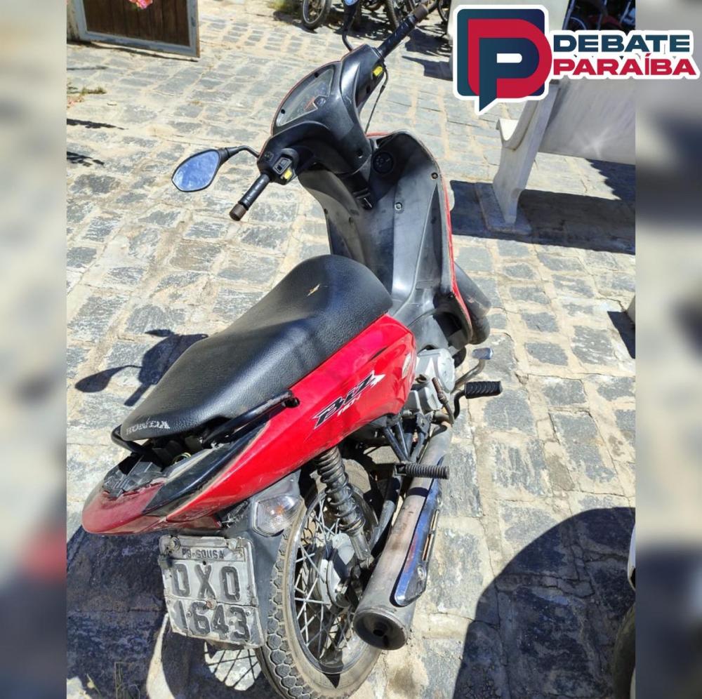Menor de 17 anos é conduzido à delegacia pelo ROTAM após empinar motocicleta durante blitz na cidade de Sousa