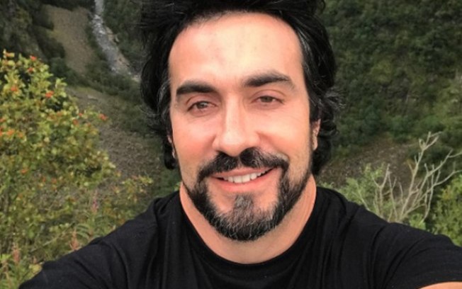 Nas redes sociais, muitos não gostaram de Fábio de Melo apoiar o arcebispo. (Foto: Reprodução).