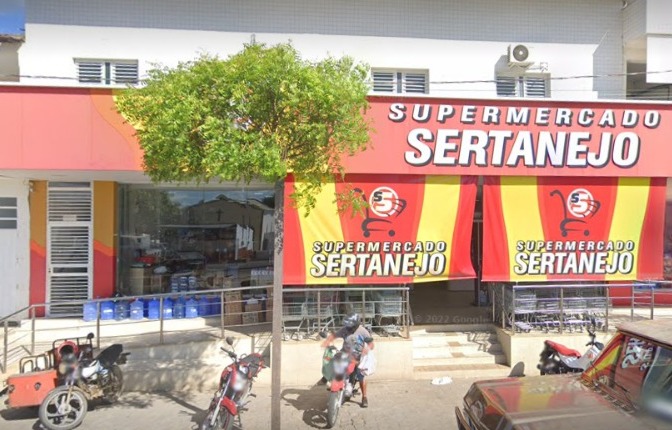 No crime praticado, os assaltantes subtraíram um valor em dinheiro não revelado, além de pertences das pessoas que estavam no local (Foto: Reprodução)