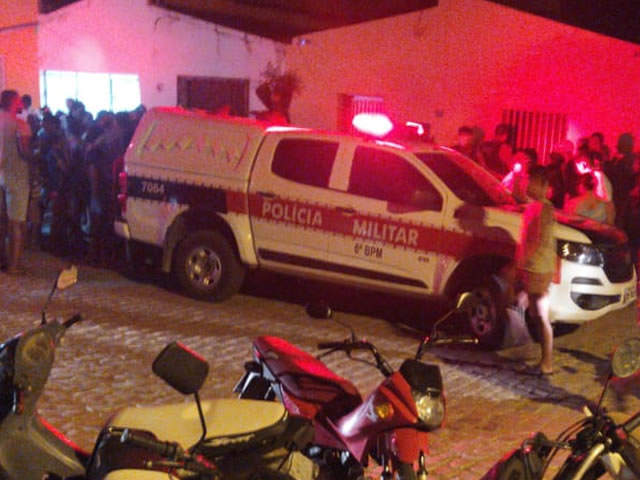 O corpo da vítima será levado ao NUMOL de Patos, para ser realizado o exame cadavérico (Foto: Reprodução Redes Sociais)