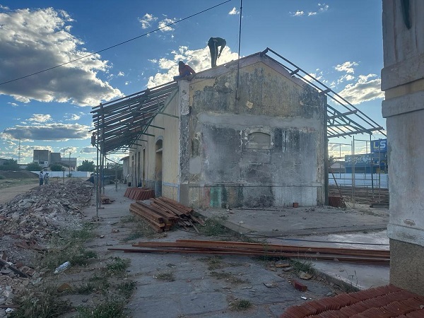 Para a execução da obra, os operários estão trabalhando de segunda a sábado, nos dois turnos. (Foto: Dvilgação).