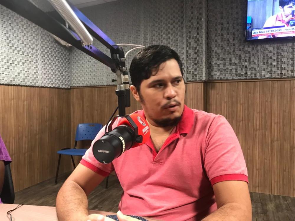 Presidente do Sindicato dos Profissionais e Auxiliares de Serviço em Saúde de Sousa, Alyson Francisco. (Foto: Debate Paraíba).